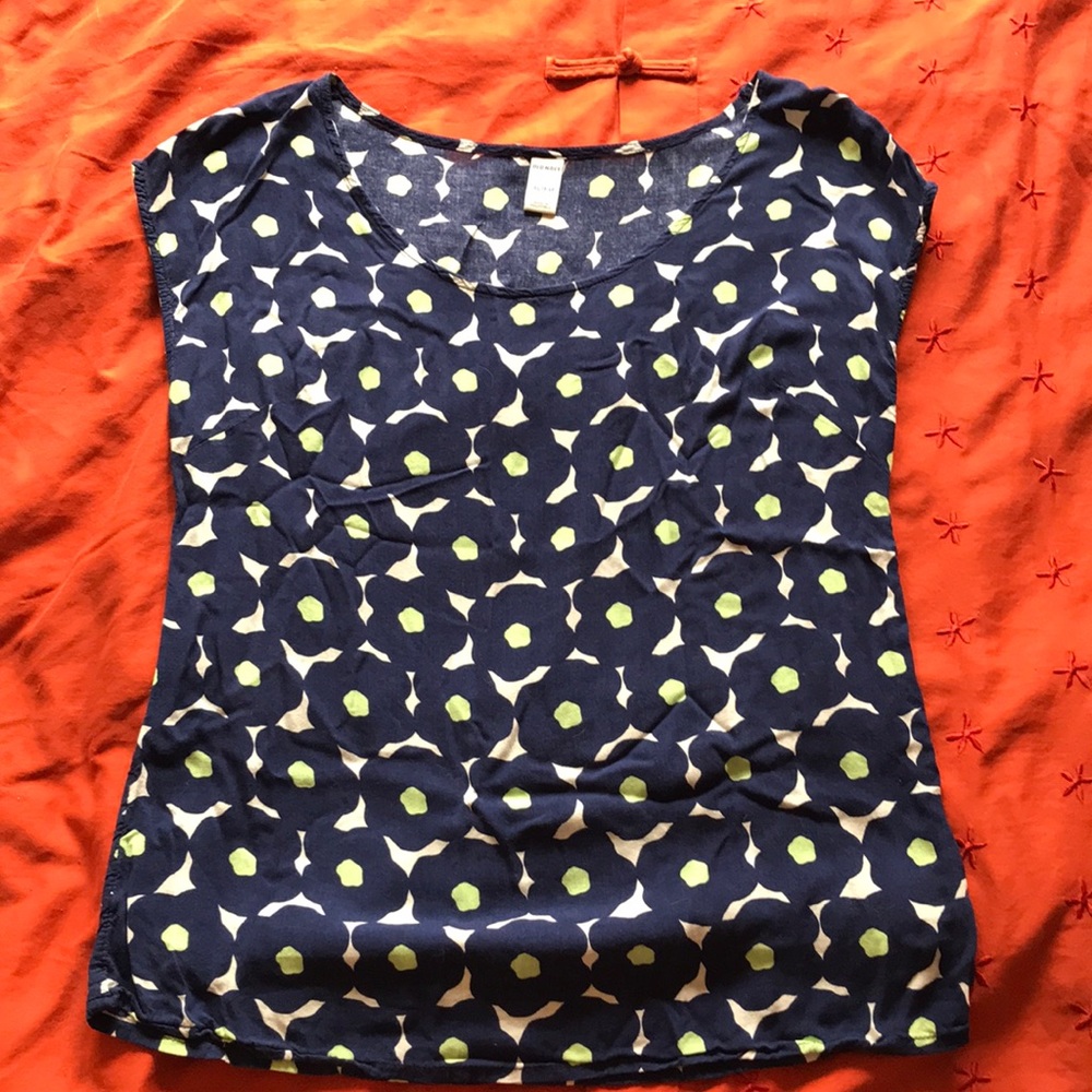 Old Navy blue flower blouse
